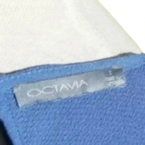 NEW Octavia Blue Embroidered Crepe Keyhole Back Bell Sleeved V Neck Blouse - Picture 6 of 6